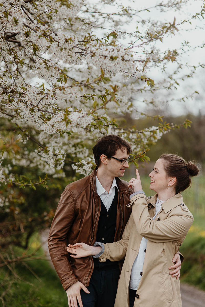 Engagementshooting Schloss Proschwitz niedliches Couple