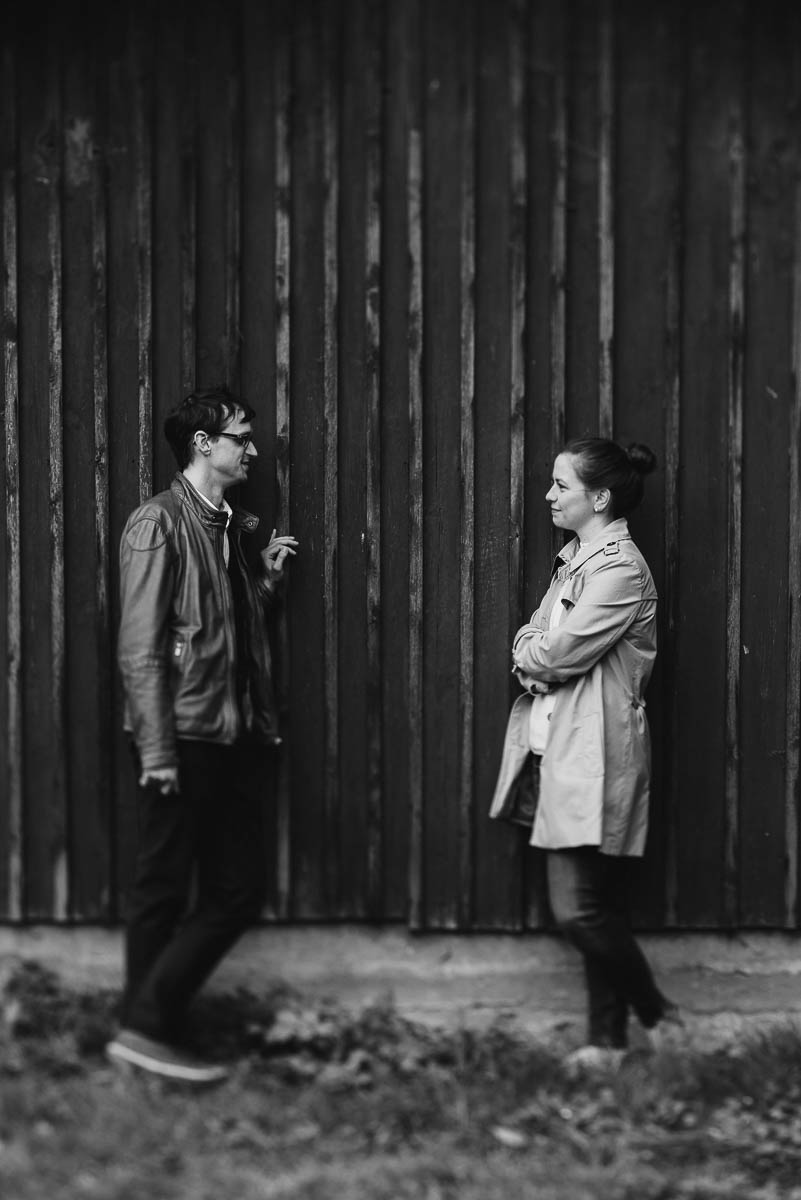 Zeitlose Bilder in Schwarzweiß zum Verlobungsshooting in Meißen