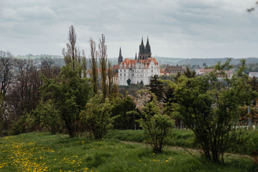 hochzeit auf schloss proschwitz Blick über das Elbtal zur Burg Meißen