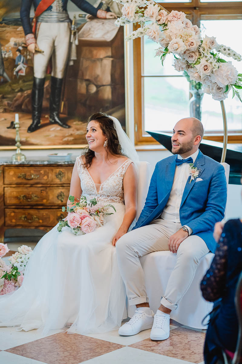 Brautpaar freie Trauung bei Regen