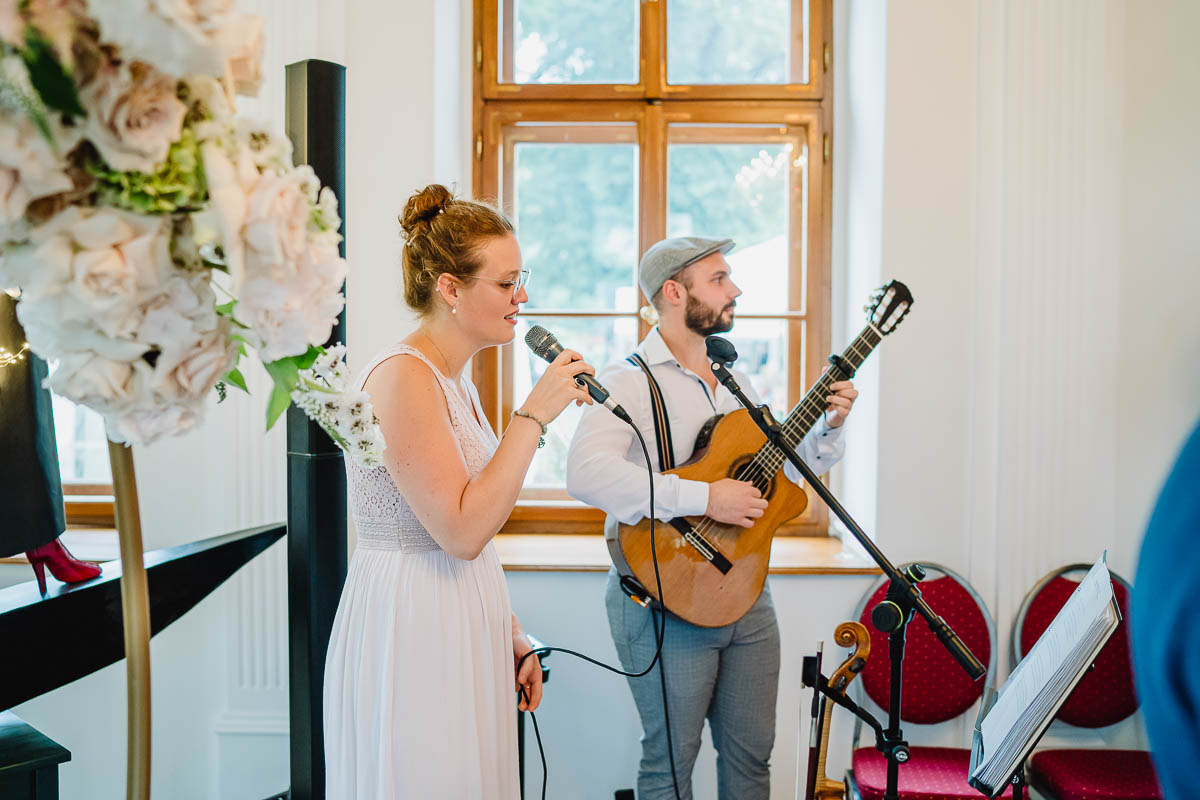 Musiker Luca und Sarah freie Trauung