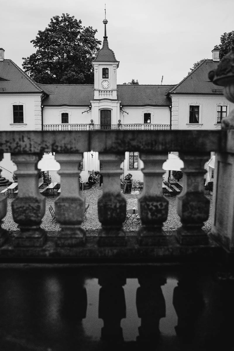 Schöne Hochzeitsfotos trotz Regen Schloss Proschwitz