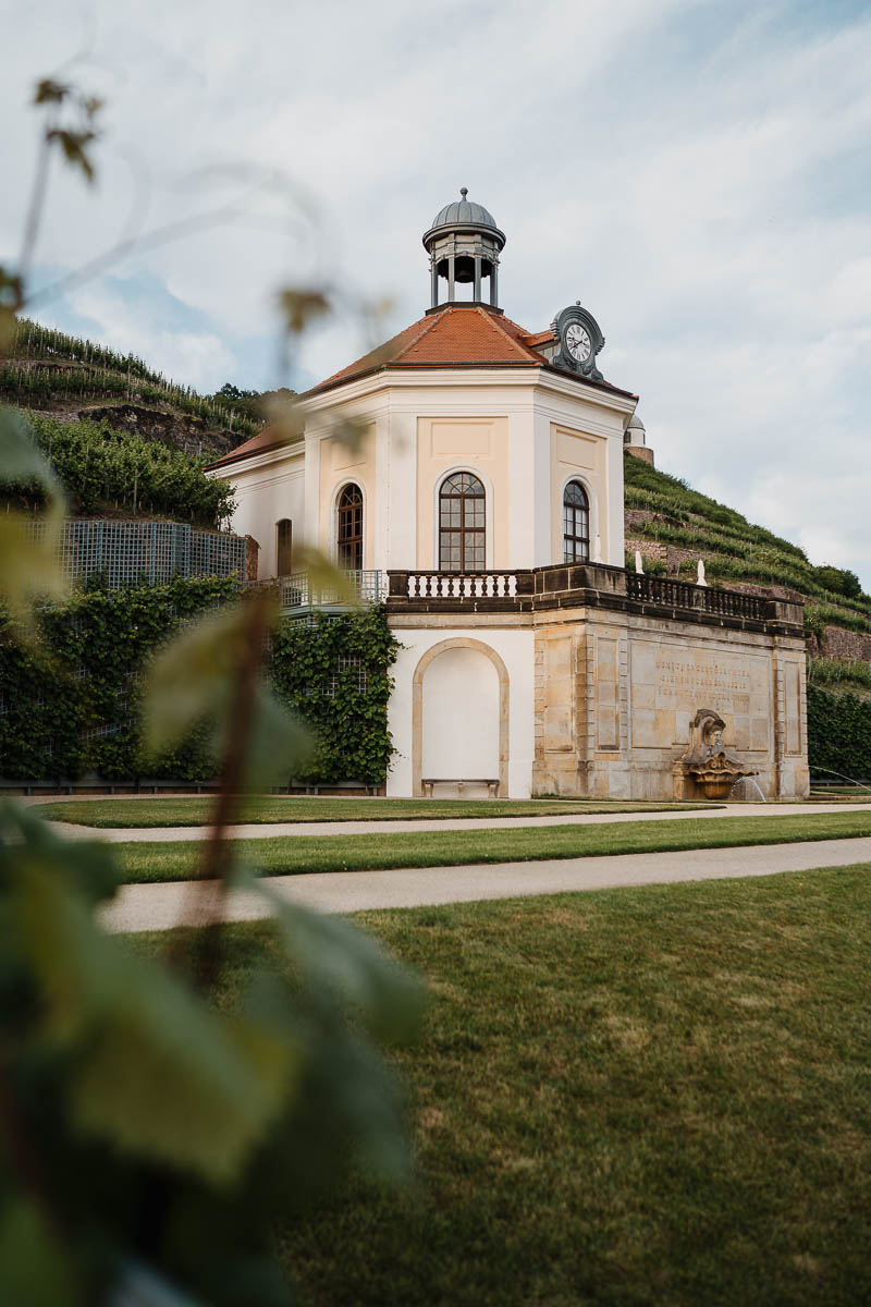 Elegante und schlicht schöne Hochzeitslocation mit Standesamt - Hochzeitsfotograf Radebeul